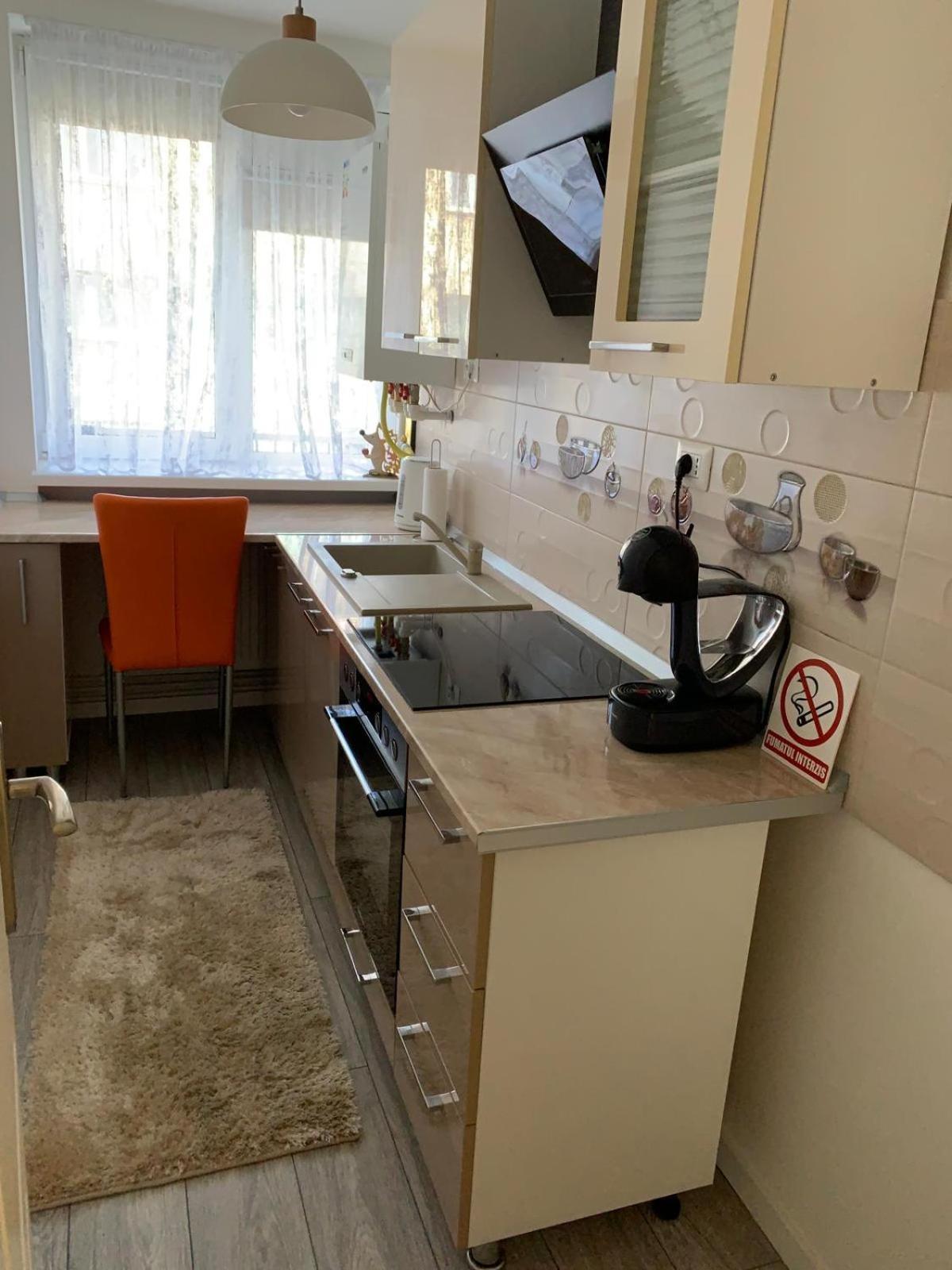 Rose Apartment Piatra Neamt Exterior photo