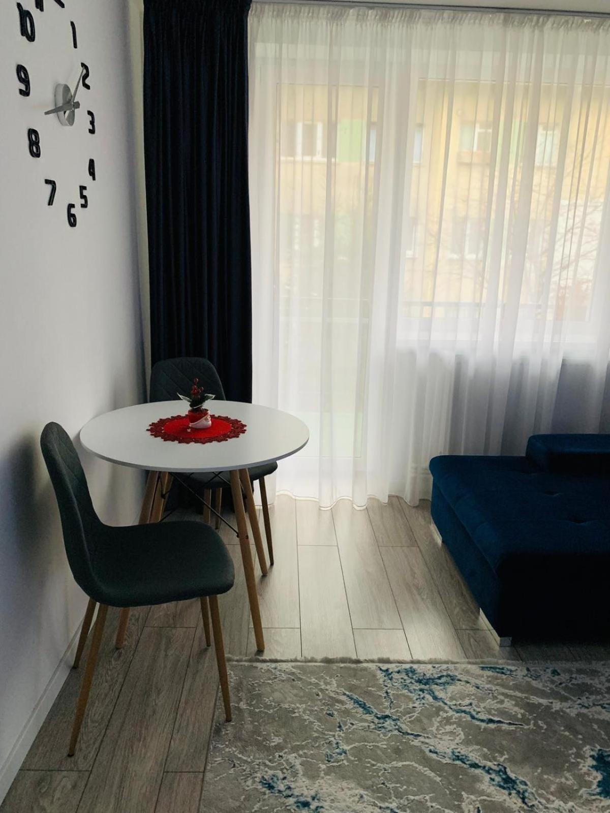 Rose Apartment Piatra Neamt Exterior photo